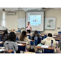 演講主題：求精外語
日期：112年11月14日
時間：09:10-12:00
地點：燕巢校區 創新設計學院 5樓 HS517
講師： 劉逸雲、王怡瑾 講師